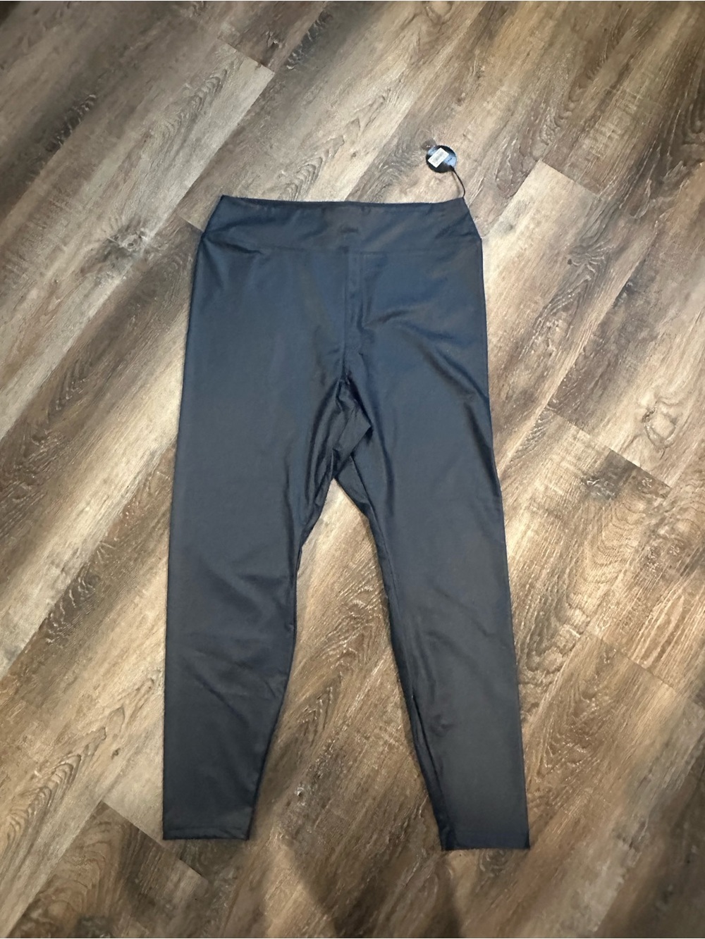 NWT women’s faux leather leggings- navy